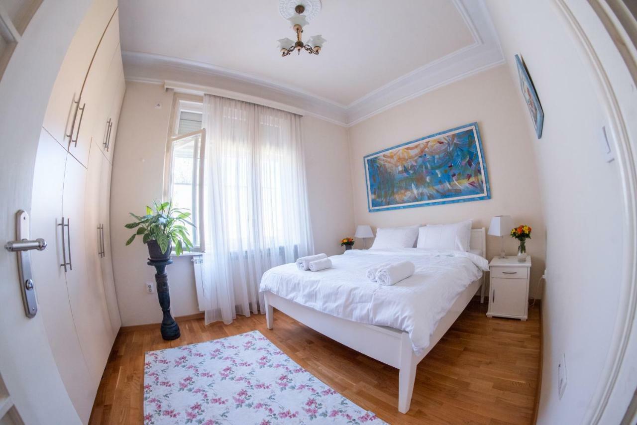 Crown Apartment With Garden View ベオグラード エクステリア 写真