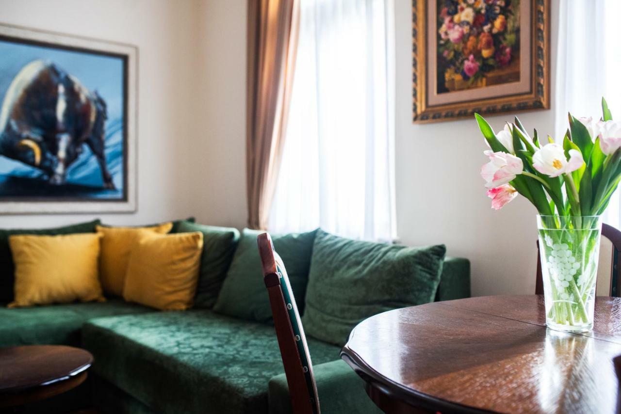 Crown Apartment With Garden View ベオグラード エクステリア 写真